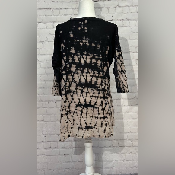 WEARABLES V Neck Tie Dye Shirt Size M - Picture 3 of 7